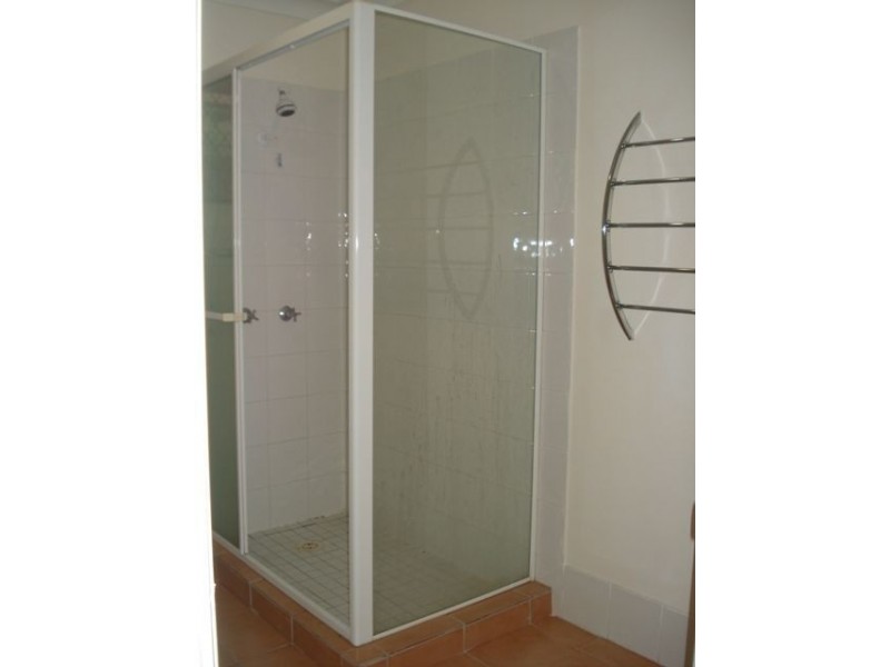 78 Benowa Rd, Southport QLD 4215