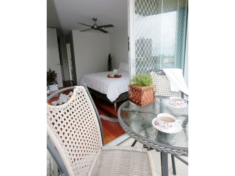12/3 Old Burleigh Road, Surfers Paradise QLD 4217