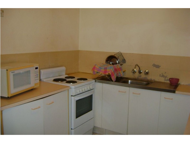 1/4 Rose Street, Southport QLD 4215