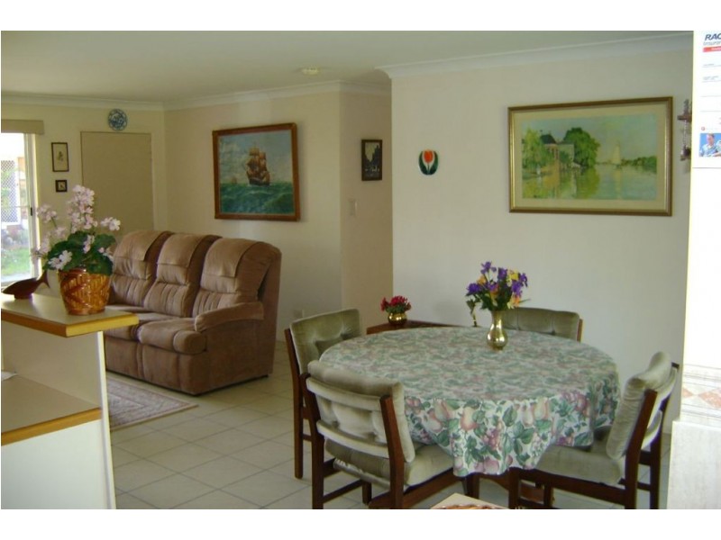 93/97 Edmund Rice Dr, Southport QLD 4215