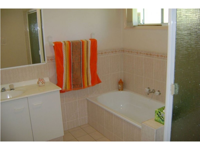 93/97 Edmund Rice Dr, Southport QLD 4215