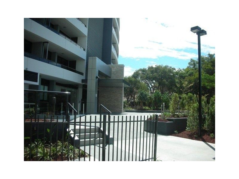 801/2 “Portia” Aqua St, Southport QLD 4215