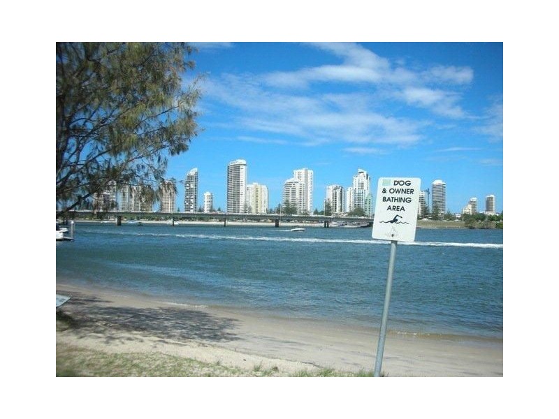 801/2 “Portia” Aqua St, Southport QLD 4215