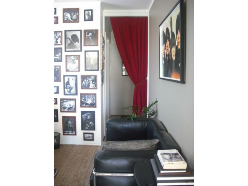 22 Fox Ave, Southport QLD 4215