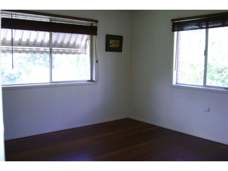 7 Government Rd, Labrador QLD 4215