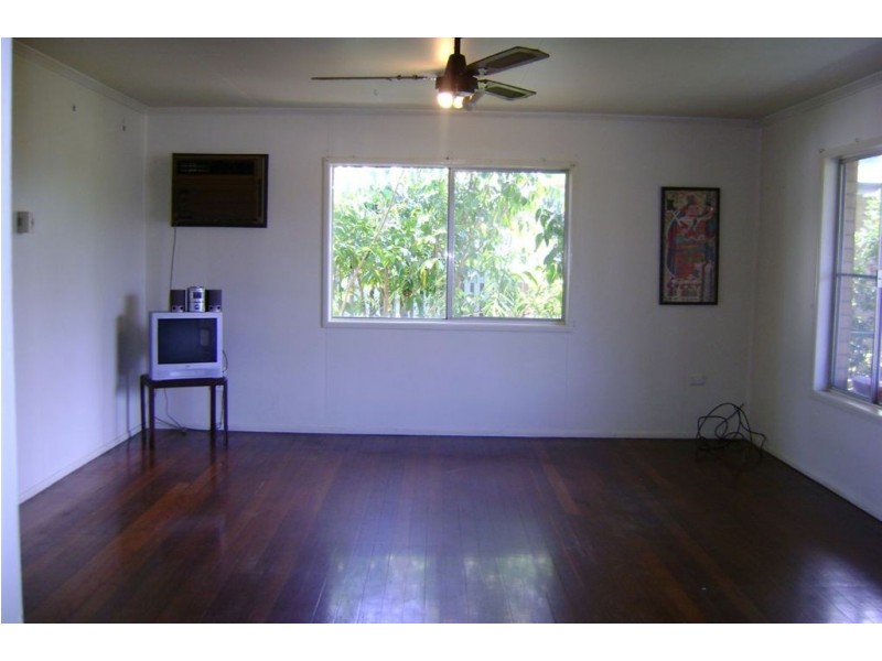 7 Government Rd, Labrador QLD 4215
