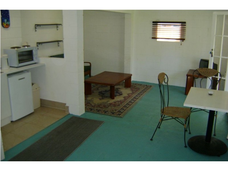 7 Government Rd, Labrador QLD 4215