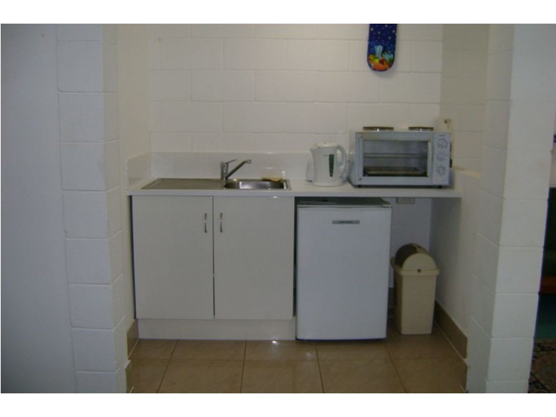 7 Government Rd, Labrador QLD 4215