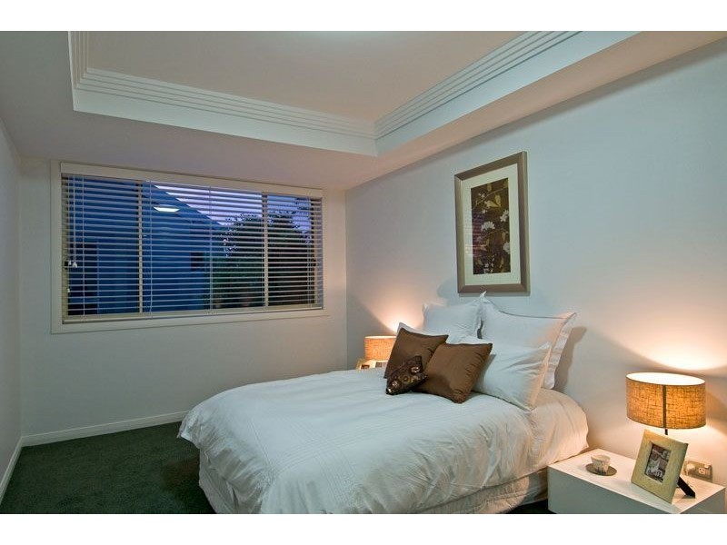 1/310 Marine Parade, Labrador QLD 4215