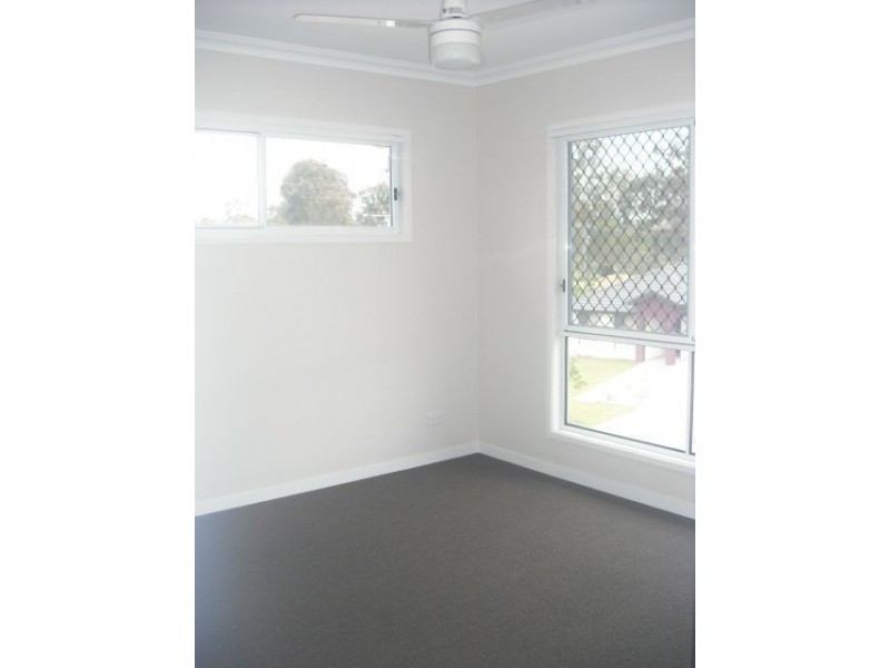 1,2,3/3 Coalstoun Crossing, Waterford QLD 4133