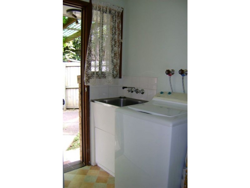 1/4 Melrose Pl, Southport QLD 4215