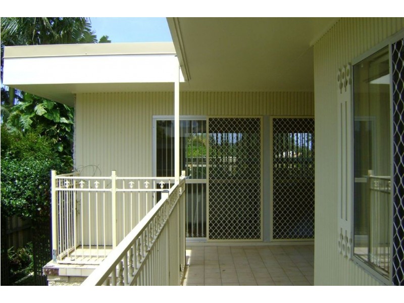 230 Benowa Rd, Benowa QLD 4217