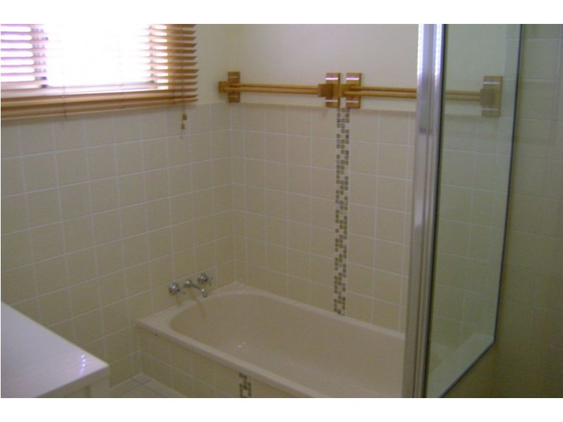 230 Benowa Rd, Benowa QLD 4217