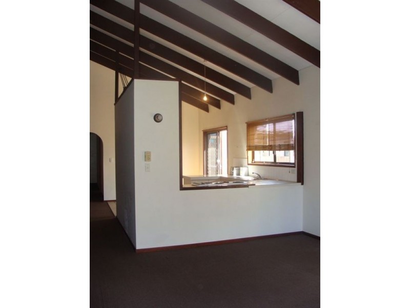 1/9 Royal Palm Court, Southport QLD 4215