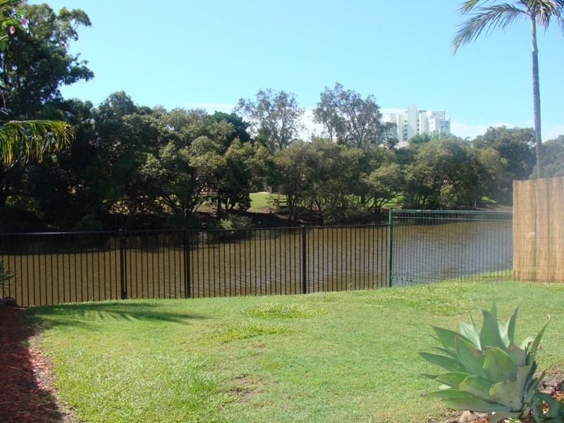 1/9 Royal Palm Court, Southport QLD 4215