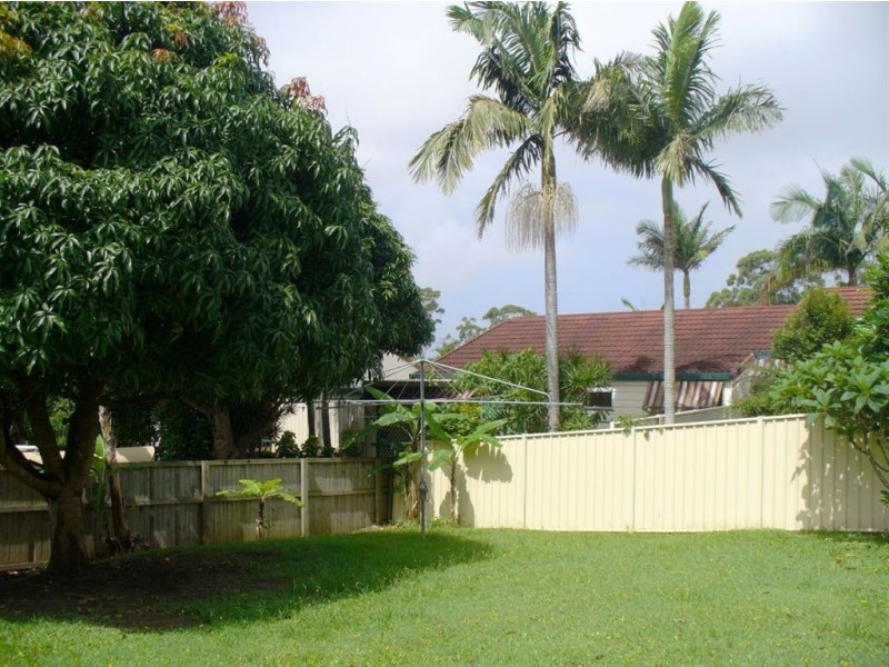 18 Eileen Avenue, Southport QLD 4215