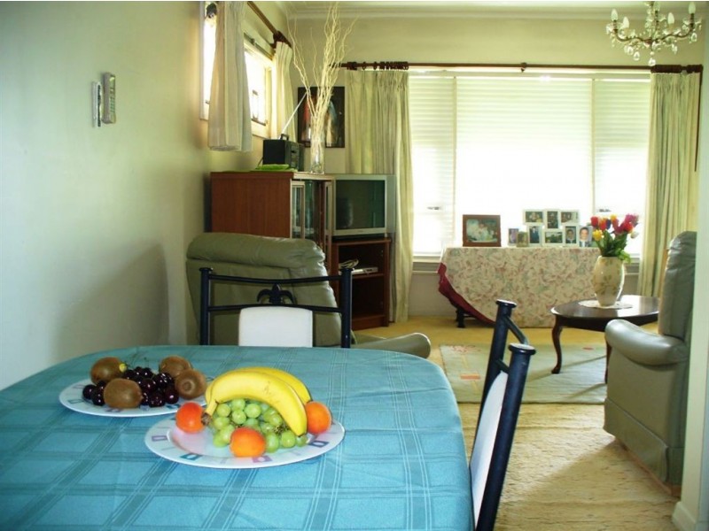 18 Eileen Avenue, Southport QLD 4215