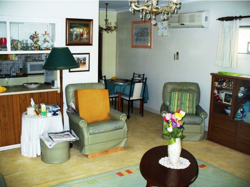 18 Eileen Avenue, Southport QLD 4215