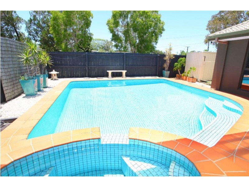 3 Anchorage Way, Runaway Bay QLD 4216