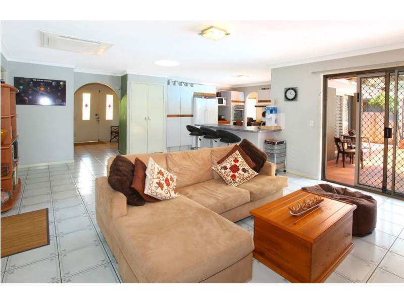 3 Anchorage Way, Runaway Bay QLD 4216