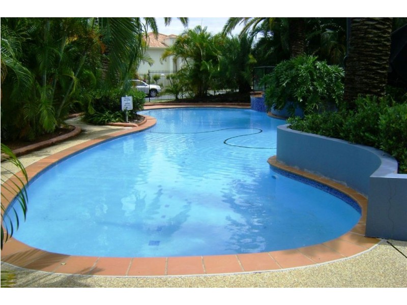 5/1 Gentian Drive, Arundel QLD 4214