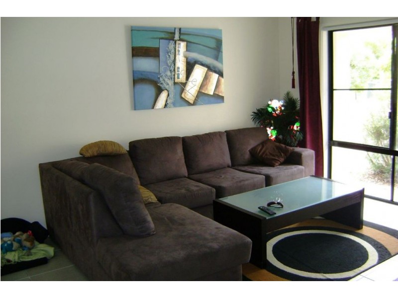 5/1 Gentian Drive, Arundel QLD 4214