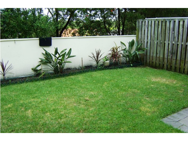 5/1 Gentian Drive, Arundel QLD 4214