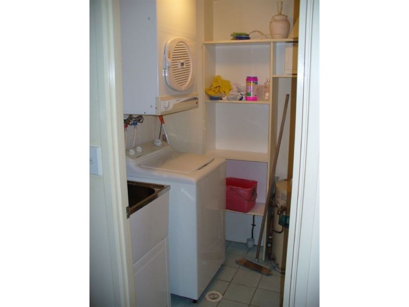 18/148 Marine Parade, Southport QLD 4215