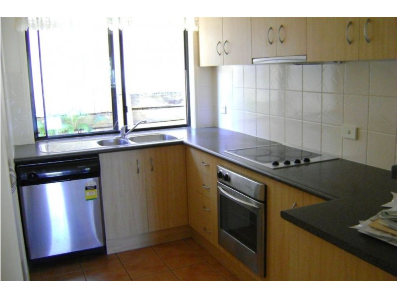 3/101 Eugaree, Southport QLD 4215