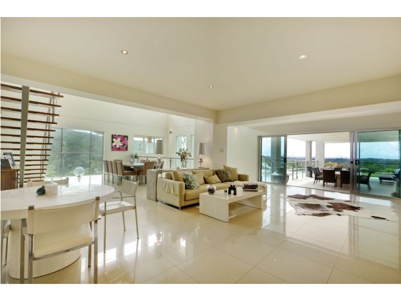 219 Crane Crescent, Nerang QLD 4211
