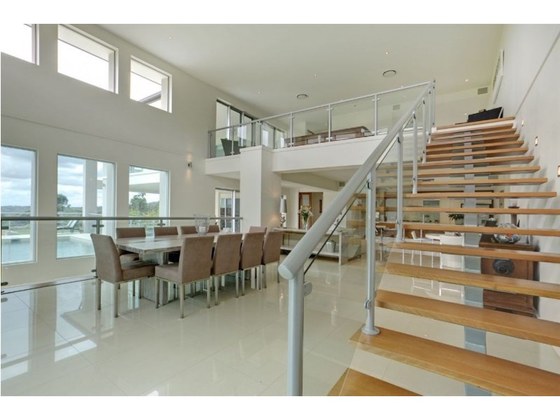 219 Crane Crescent, Nerang QLD 4211