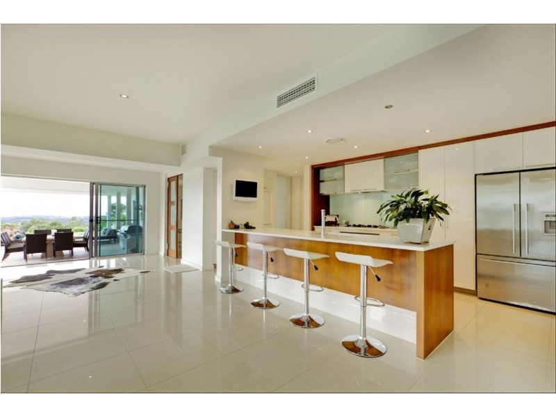 219 Crane Crescent, Nerang QLD 4211