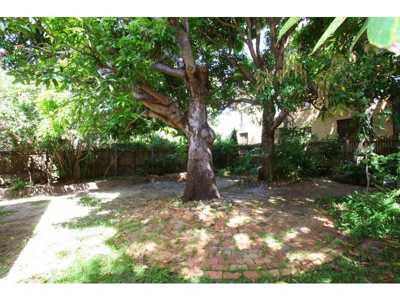 52 Bauer Street, Southport QLD 4215