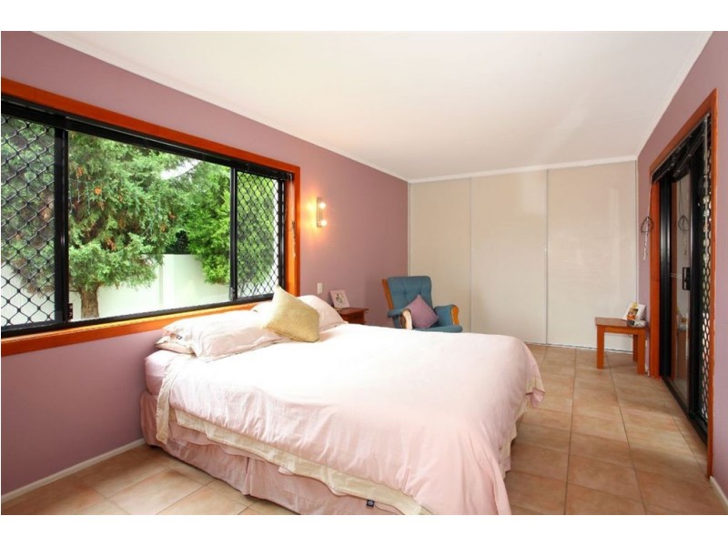 5 Pacific Boulevard, Broadbeach Waters QLD 4218