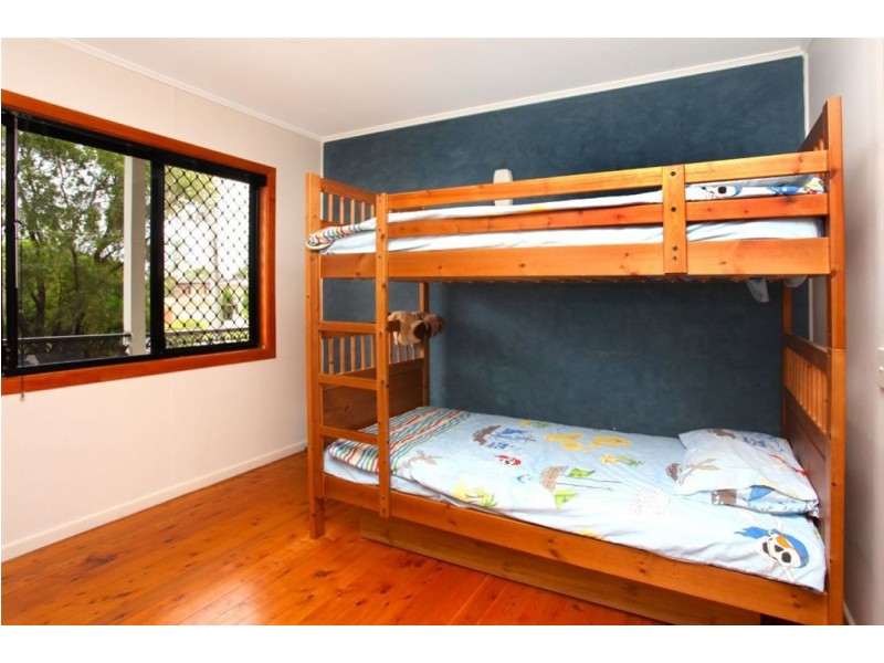 5 Pacific Boulevard, Broadbeach Waters QLD 4218