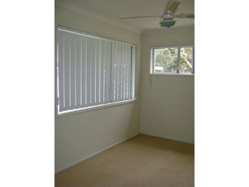 2/4 Ellen Street, Southport QLD 4215