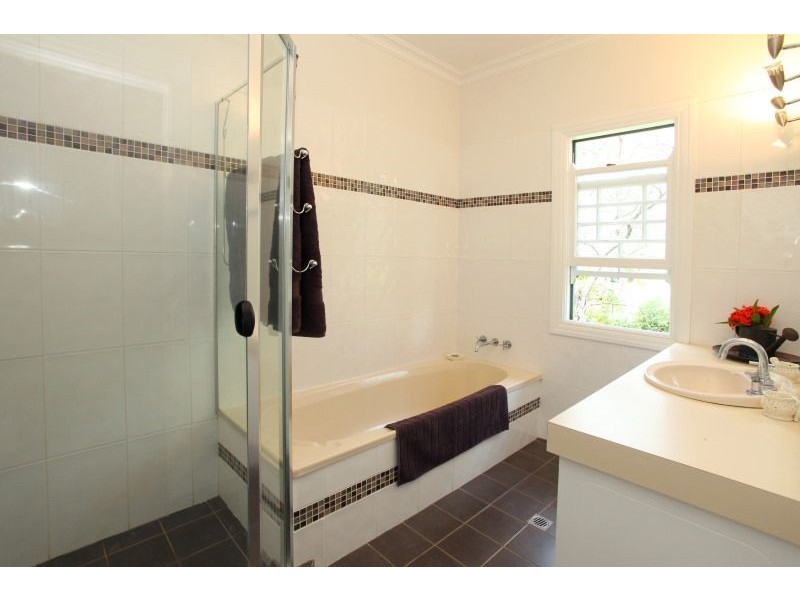 72 Castle Hill Drive, Gaven QLD 4211