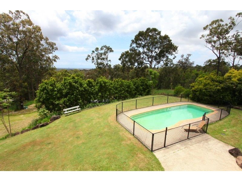 72 Castle Hill Drive, Gaven QLD 4211