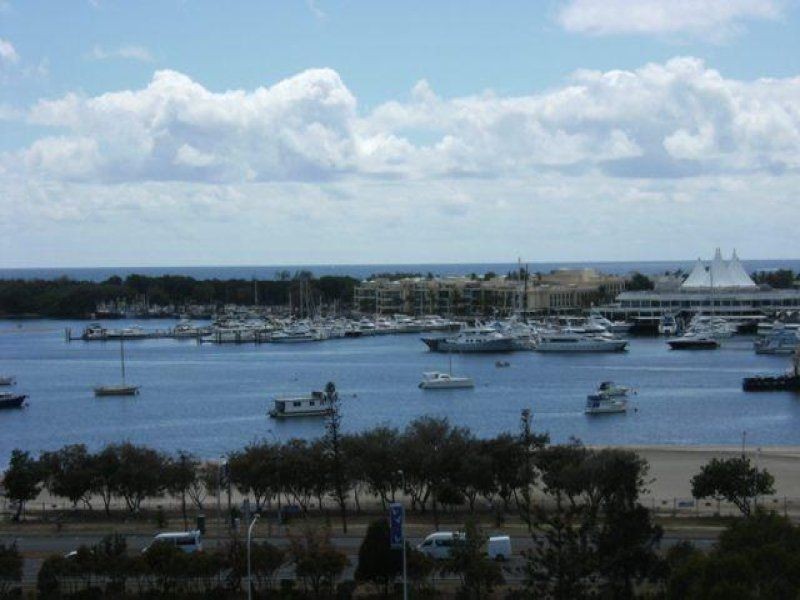 15C/10 Marine Parade, Southport QLD 4215