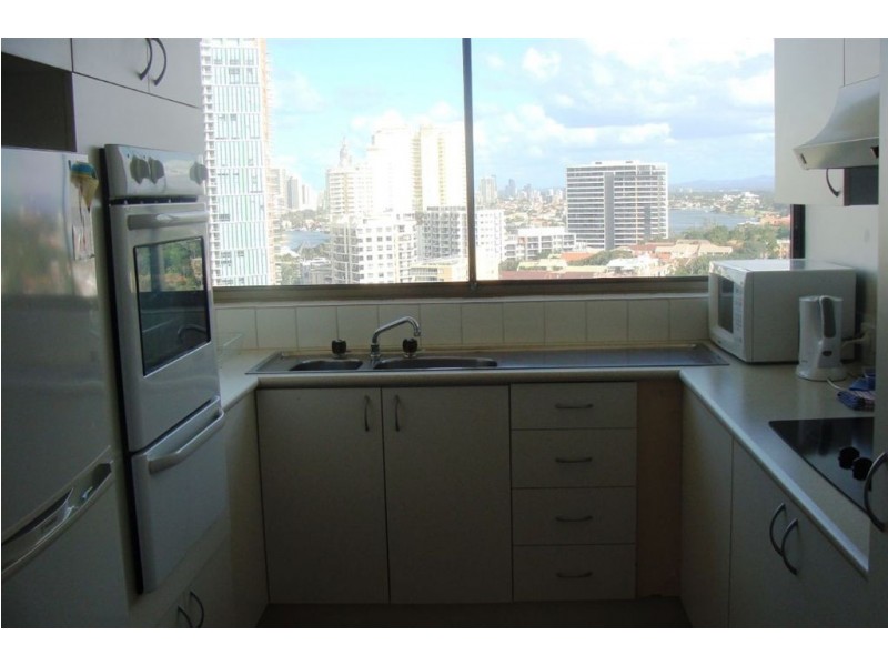 15C/10 Marine Parade, Southport QLD 4215