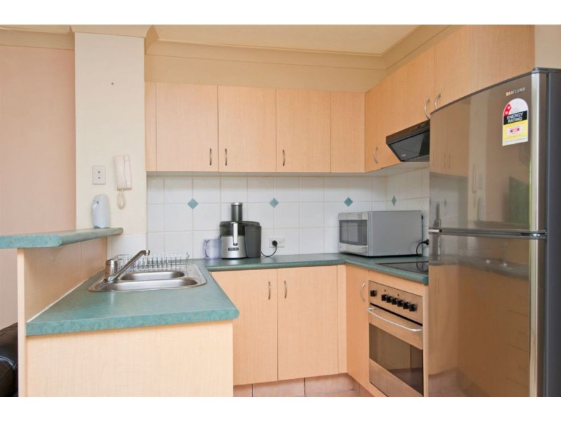 10/148 Marine Parade, Southport QLD 4215
