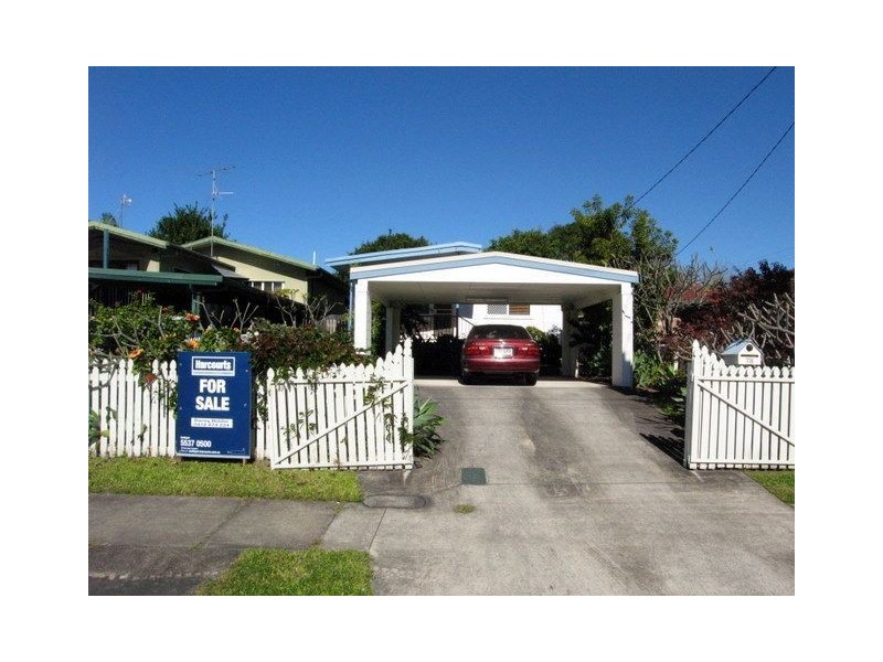 78 Roberts Street, Labrador QLD 4215