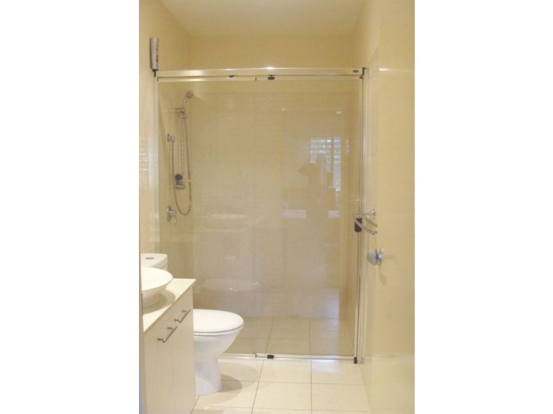 2/22 Beatty Street, Southport QLD 4215