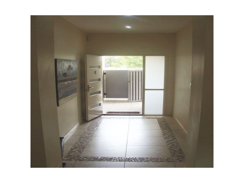 2/22 Beatty Street, Southport QLD 4215