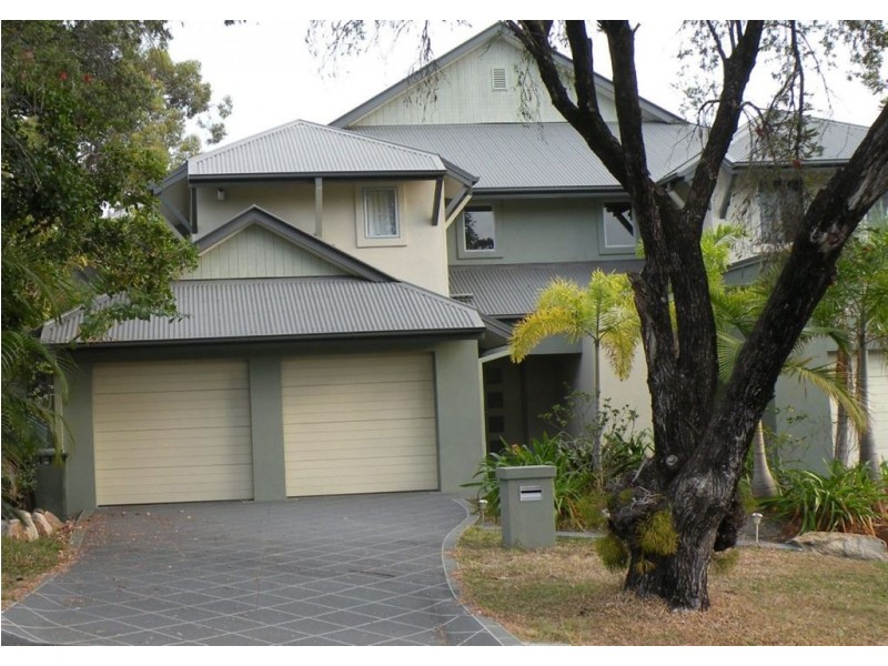 1/16 Harcourts Crescent, Southport QLD 4215