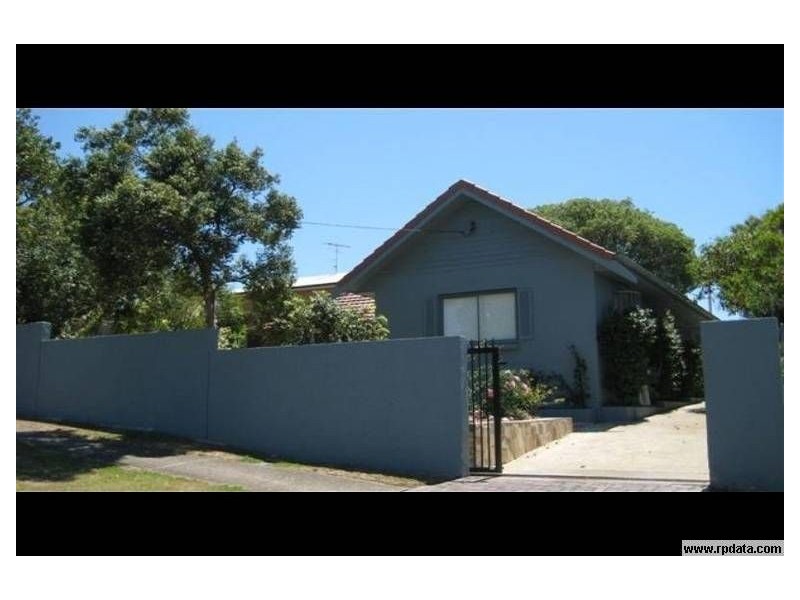 67 Eugaree Street, Southport QLD 4215