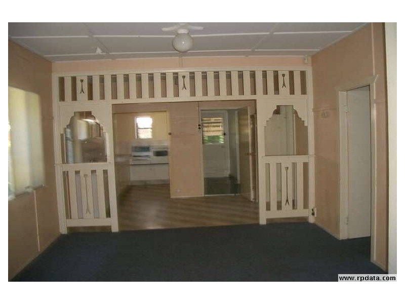 6 Bright Street, Labrador QLD 4215