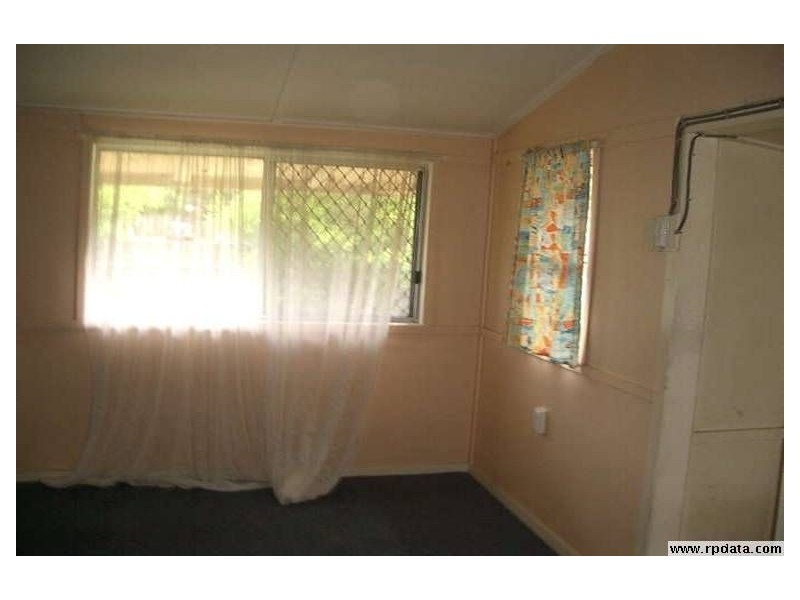 6 Bright Street, Labrador QLD 4215