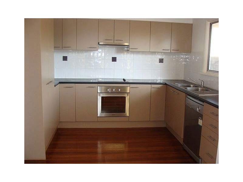 23 Melinda Street, Southport QLD 4215