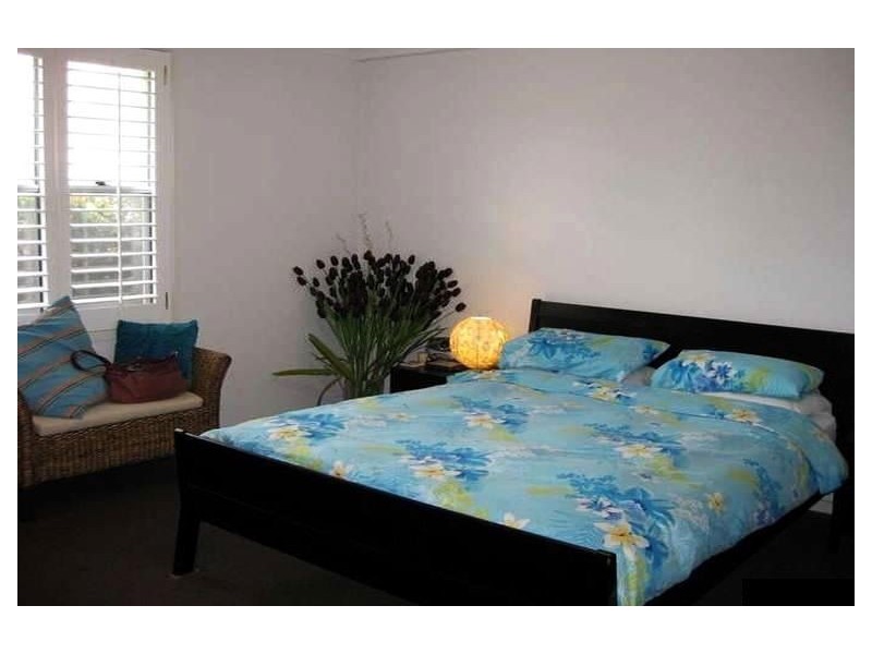 2/23 Hunter Avenue, Labrador QLD 4215